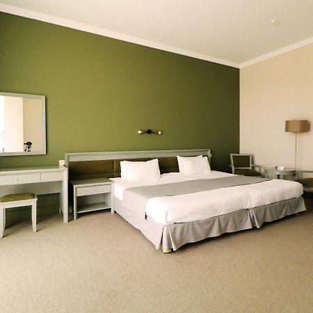 Bugaz Sea View Hotel Gribovka Buitenkant foto