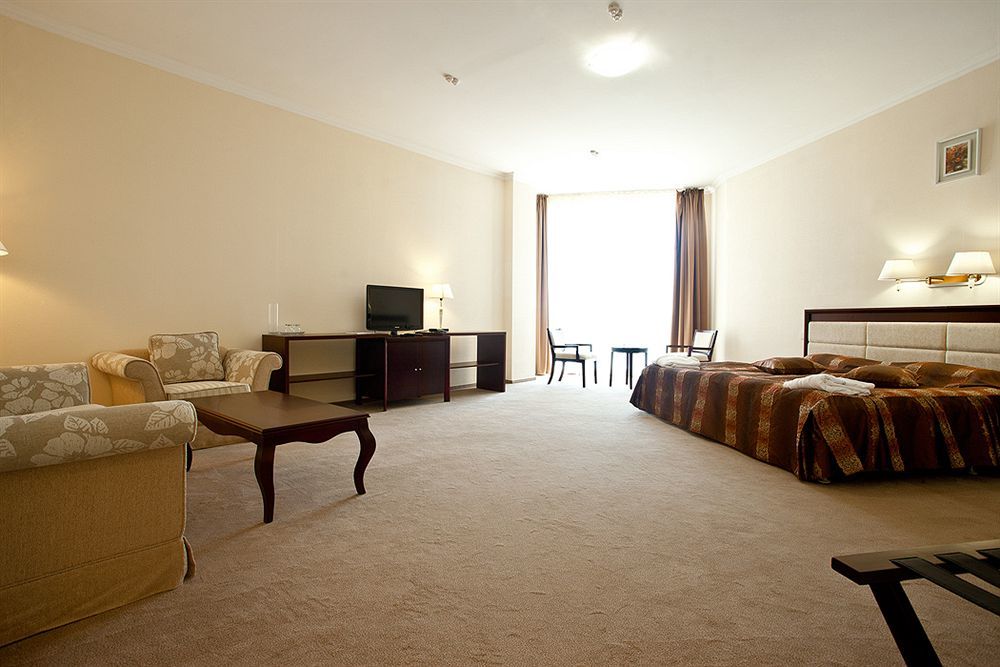 Bugaz Sea View Hotel Gribovka Buitenkant foto
