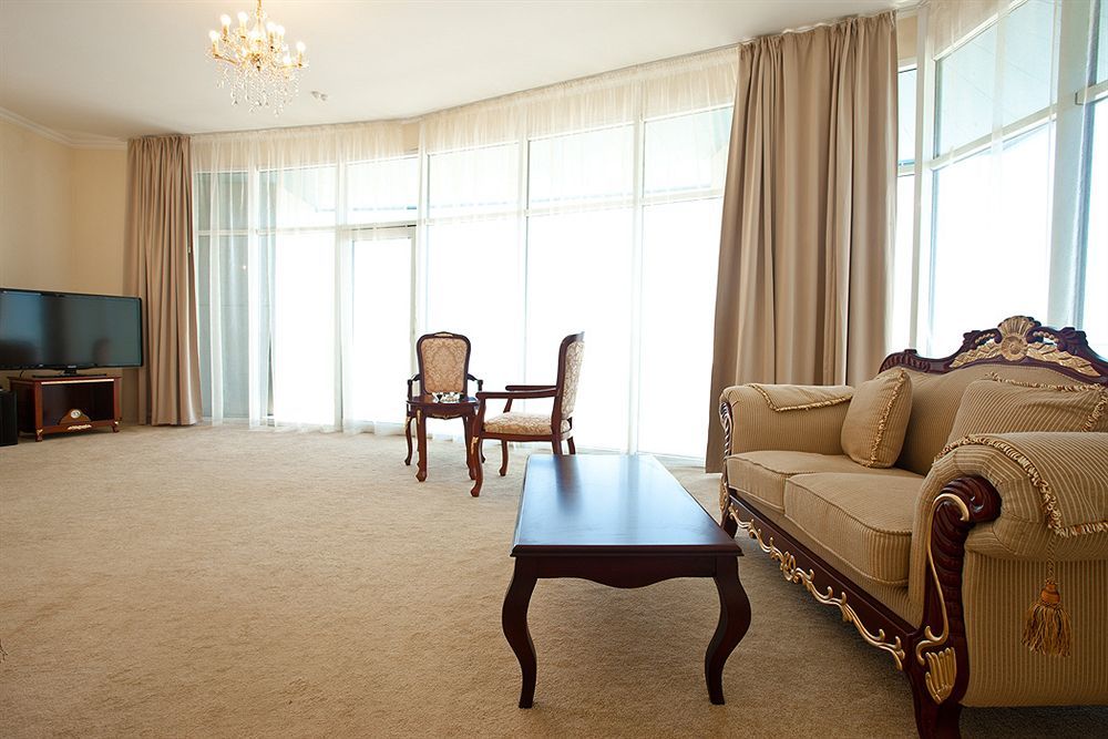 Bugaz Sea View Hotel Gribovka Buitenkant foto