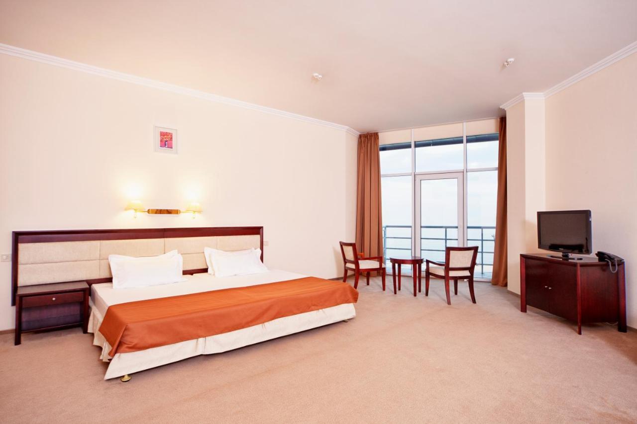 Bugaz Sea View Hotel Gribovka Buitenkant foto