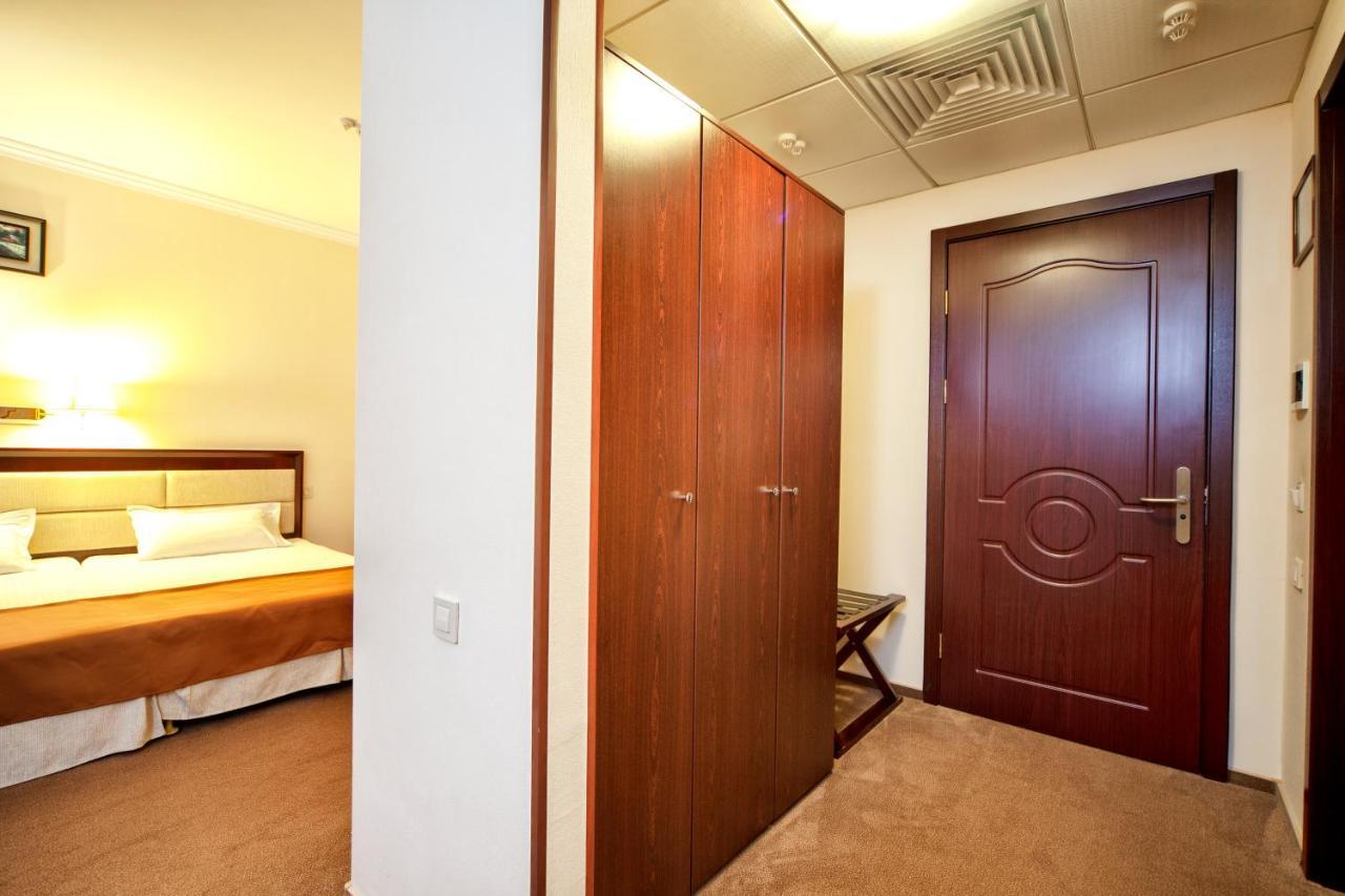 Bugaz Sea View Hotel Gribovka Buitenkant foto