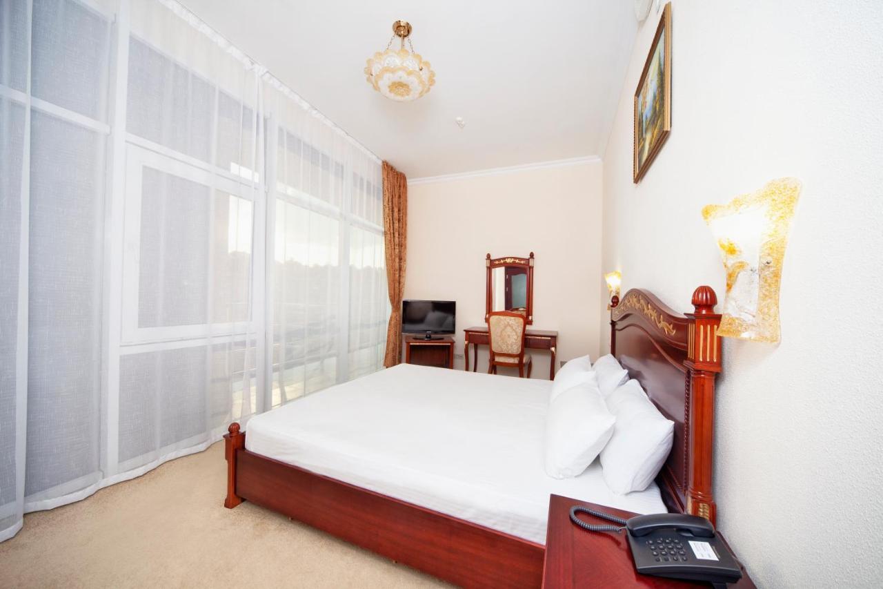 Bugaz Sea View Hotel Gribovka Buitenkant foto